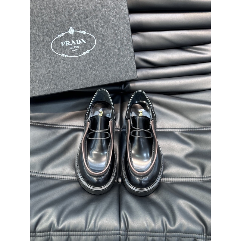 Pra*a leather shoes